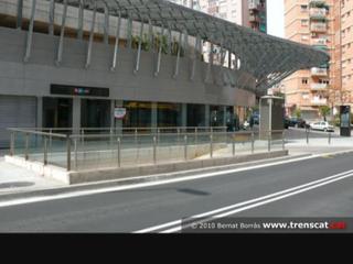 Lloguer Aparcament cotxe a Ronda de sant antoni de llefià 93. Llefia alquiler plaza parking 80€