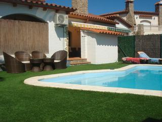 Maison à Oleandre 22a. Casa en vilacolum, zona tranquila a 5km de la playa