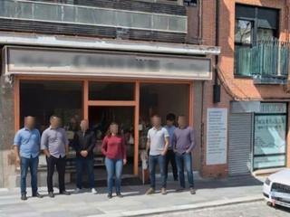 Location Local commercial à Joaquin turina 4. Local buena ubicación