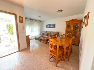 Casa adossada  Tucuman  79. Bonita casa en zona tranquila