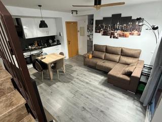 Lloguer Dúplex a Carrer ample 190. Dúplex reformado con terraza y parking en terrassa