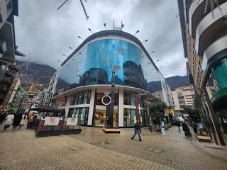 Alquiler Oficina en Carrer pau casals 10. Despacho privado exclusivo en el corazón de andorra la vella