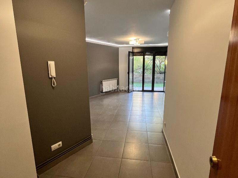 Foto f41a904f-70d4-430b-9549-4ba9d24dd2f7. Planta baja en sant rafael 8 exclusivo piso con jardín privado en Sant Pere de Torelló
