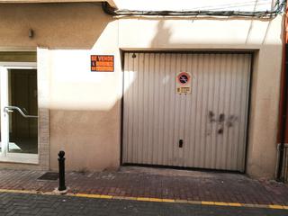 Local commercial à Salvador pascual 19. Bajo comercial en bruto venta / alquiler con derecho a compra