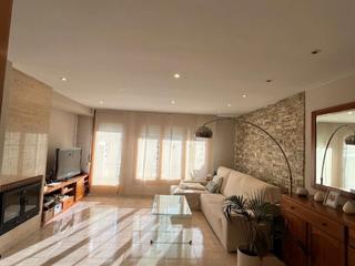Duplex à Domènec quinquer 25. Dúplex céntrico amueblado y luminoso. listo para entrar a vivir.