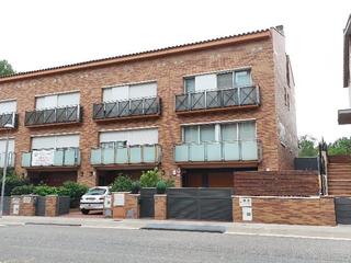 Casa aparellada a Calle ayrton senna,  57