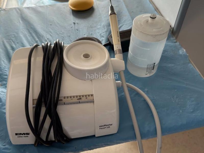 Foto 0e7b734e-f4c3-4a39-838a-5beb595db94a. Traspaso local comercial en plaza europa 4 clínica dental en barrio eixample en Girona