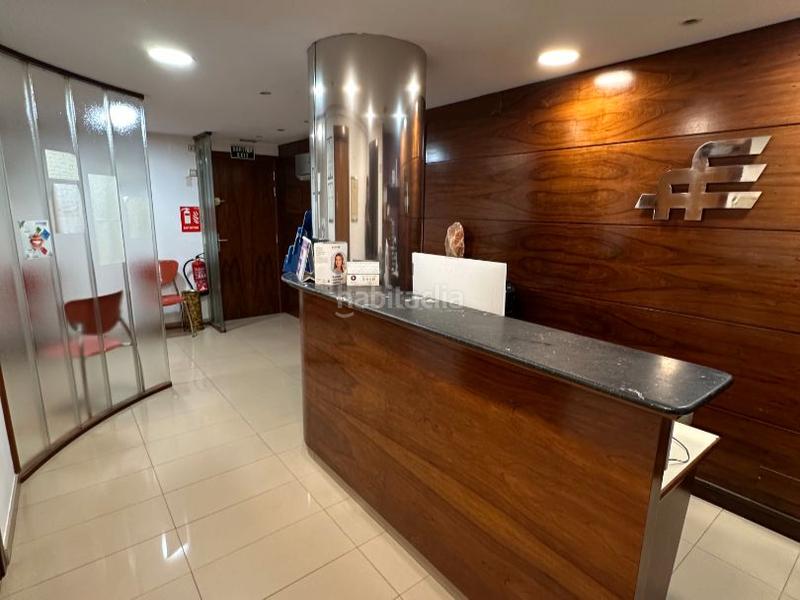 Foto 59c86890-b52e-43d7-aacb-93ec3e2040ba. Traspaso local comercial en plaza europa 4 clínica dental en barrio eixample en Girona