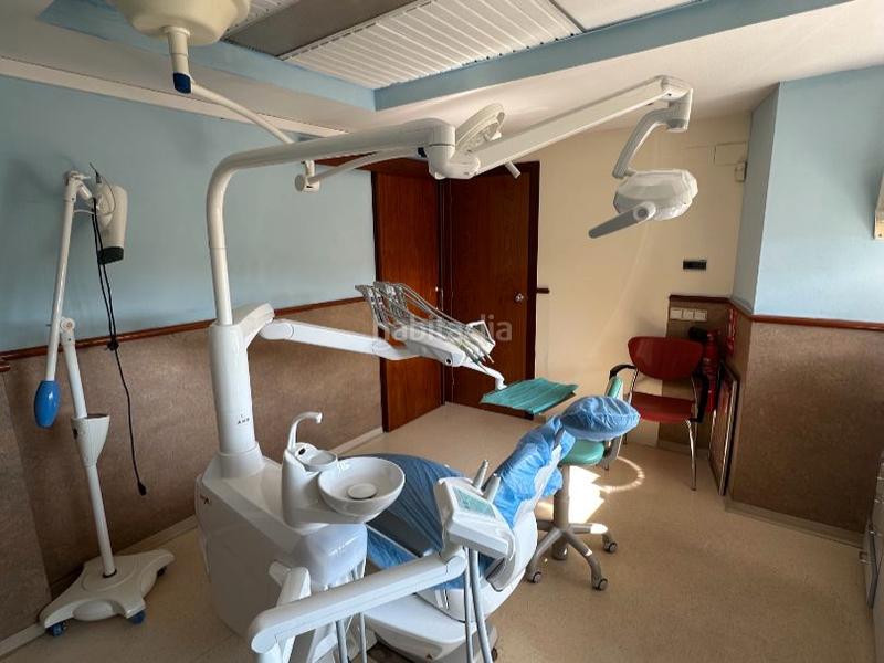 Foto 85c27f06-d7a6-4c6d-93db-bd37648cddbe. Traspaso local comercial en plaza europa 4 clínica dental en barrio eixample en Girona
