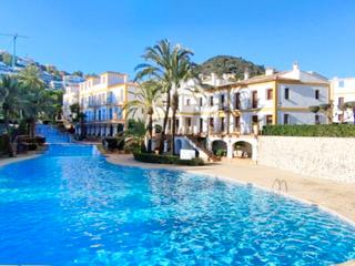 Rent House in Urbanizacion zarzas i-sella 36. Alquiler de apartamento moderno y confortable cerca de denia y j