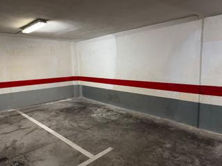 Alquiler Parking coche en Carrer de roca 12. Plaza de garaje