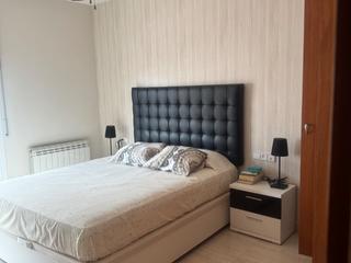 Apartament a Narcís monturiol 25. Apartamento con piscina y a pocos metros de la playa.
