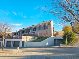 Casa aparellada a Camí antic de rubí 64. Vive la casa que siempre has soñado en sant quirze del vallès