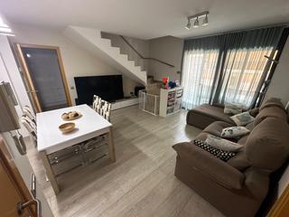 Dúplex a Avinguda de l’ estatut  27. Duplex con dos plazas de garaje