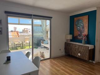 Ático en Fataga 42. Ático en vecindario con terraza