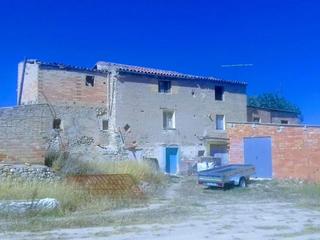 Finca rústica a Cami de les senies  47. Finca rústica con construcción a reformar en mora d'ebre