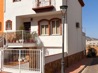 Casa en Calle santa mónica 12. Bonita casa en el ojito derecho de granada