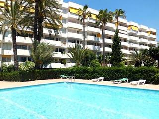 Pis a Avenida 8 de agosto 15. Apartamento en venta en marina botafoch - ibiza