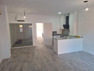 Piso en Av. santiga 34. Con terraza de mas de 50mts²
