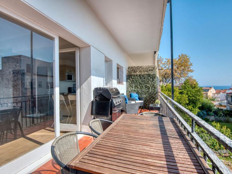 Foto 5196c0f6-8ee3-4021-9c9f-cf018b90280f. Piso en xaloc 33 exclusivo piso reformado con vistas al mar junto al port marina en Palamós