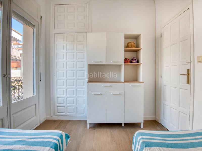 Foto bdb60c03-4737-47b7-b5f3-2c926bfb010a. Piso en xaloc 33 exclusivo piso reformado con vistas al mar junto al port marina en Palamós