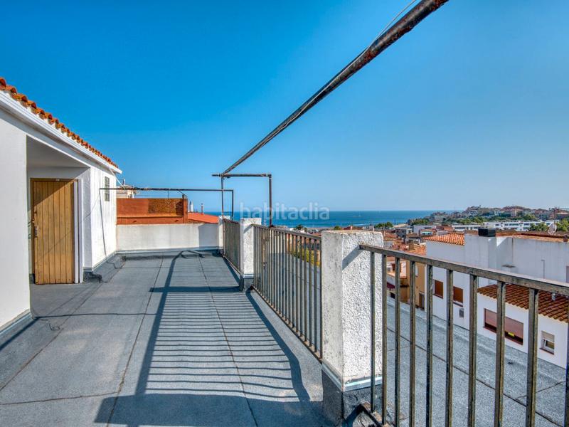 Foto c51ab2b2-38d4-4b30-ac1c-088fa3bcd217. Piso en xaloc 33 exclusivo piso reformado con vistas al mar junto al port marina en Palamós