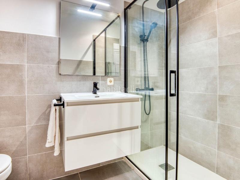 Foto d239ccd1-a552-4d01-9eed-9e5425909647. Piso en xaloc 33 exclusivo piso reformado con vistas al mar junto al port marina en Palamós