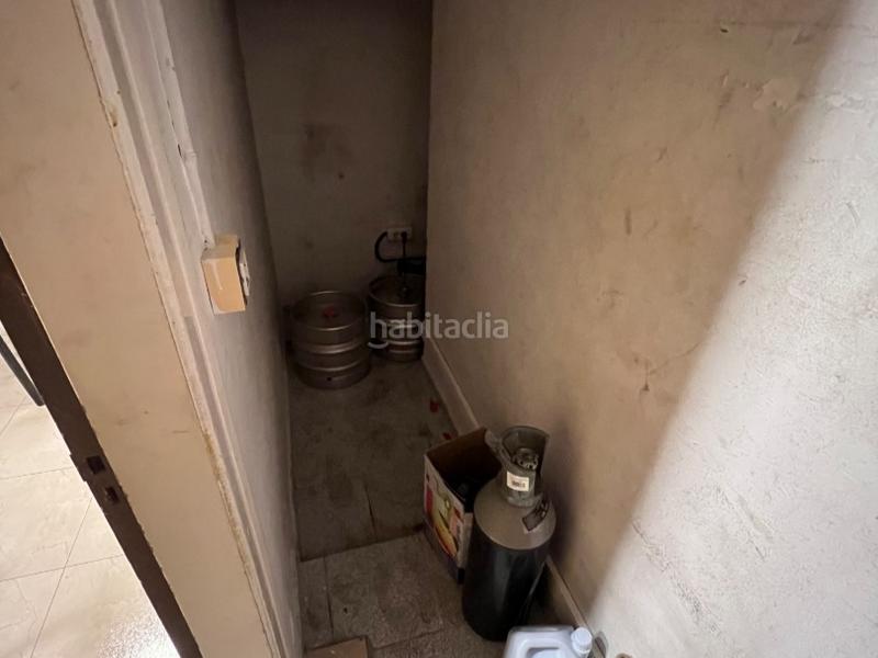 Foto 1784b10d-4111-4e21-ae03-2906a23c4fe7. Traspàs local comercial a avinguda barcelona 26 a Rubí