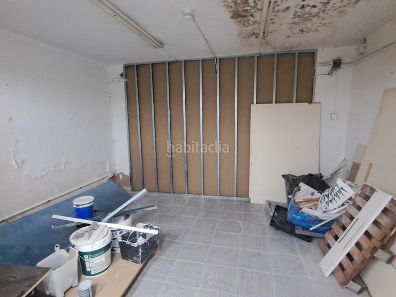 Foto 92e112c5-3d13-466a-bde5-97d33042d7e2. Traspàs local comercial a avinguda barcelona 26 a Rubí