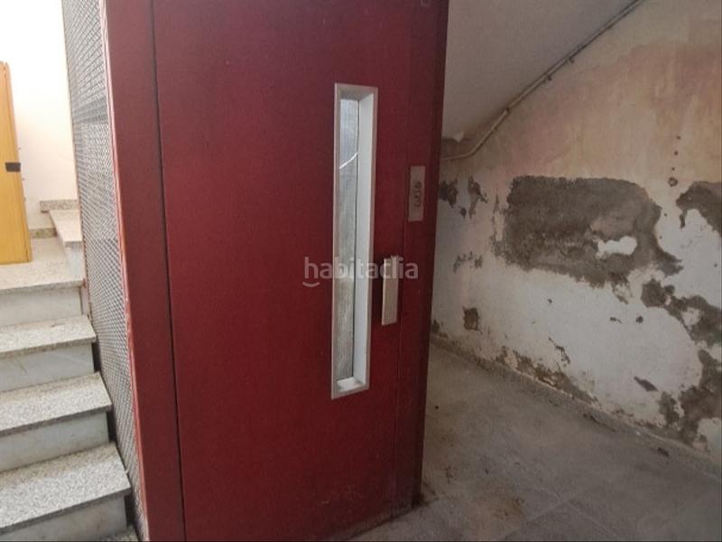 Foto dc1abafe-af84-419e-a49b-80ae129bc53c. Traspàs local comercial a avinguda barcelona 26 a Rubí