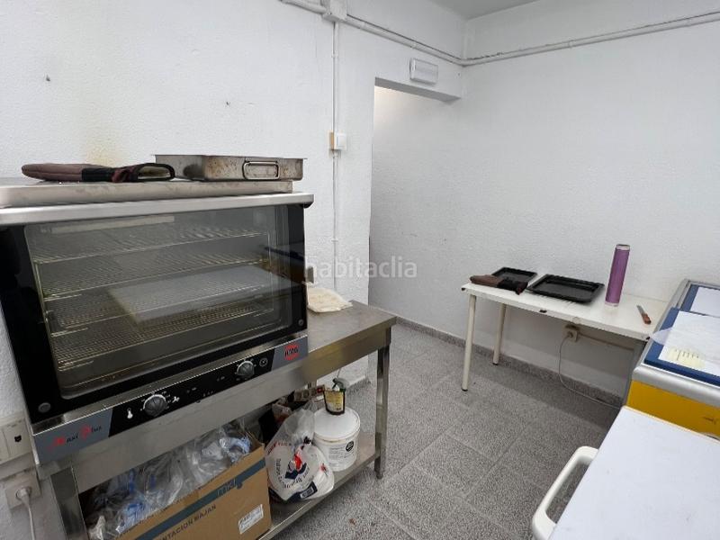 Foto bb8b24b6-3bf8-4ac8-8ee6-641044f38c53. Traspaso local comercial en avinguda barcelona 26 local en el centro en Rubí