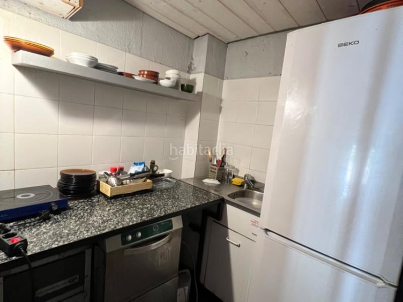 Foto 05264f4d-1fb7-4a47-a092-868e23c6d93b. Local comercial en sant crist 23 bar en venta en Sants con licencia en Barcelona