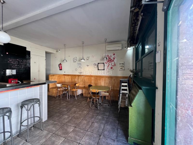 Foto e523cf45-1fc2-4f77-ac04-8ccb3cffc966. Local comercial en sant crist 23 bar en venta en Sants con licencia en Barcelona