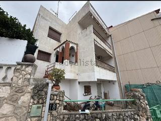 Doppelhaus in Carrer santes creus 18. Roda de berà