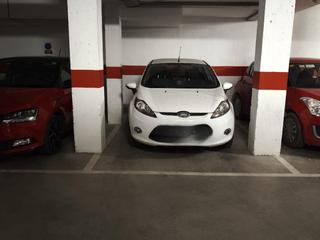 Lloguer Aparcament cotxe a Enrique granados  4,6. Parking en -1