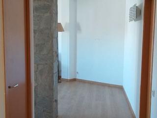 Alquiler Piso en Ildefons cerda 14. Piso 2 hab. muy luminoso con plaza de garaje grande – cerca del