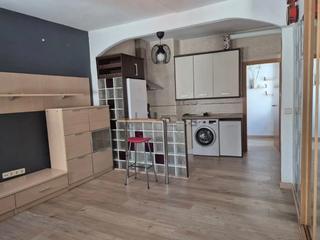 Rent Flat in Alvarado 0. Alquiler piso en cuatro caminos