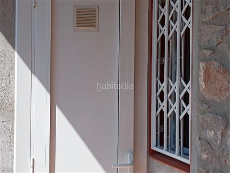 Foto 4a418d4d-2efa-4229-8f45-b4dd9232d193. Piso en carrer orient 8 piso reformado para entrar a vivir en Puig-reig