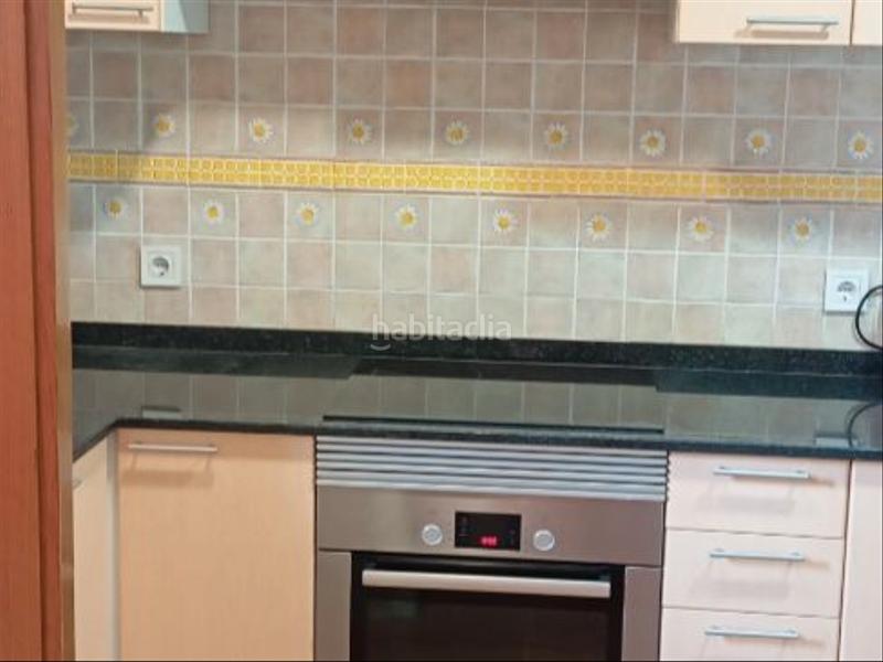 Foto 57f9bef9-3451-419f-b147-c4a5413bc65e. Piso en carrer orient 8 piso reformado para entrar a vivir en Puig-reig