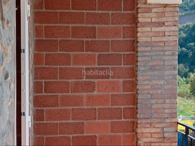 Foto 7b5e2d10-6569-46e9-9e5d-6ec5056c62f6. Piso en carrer orient 8 piso reformado para entrar a vivir en Puig-reig