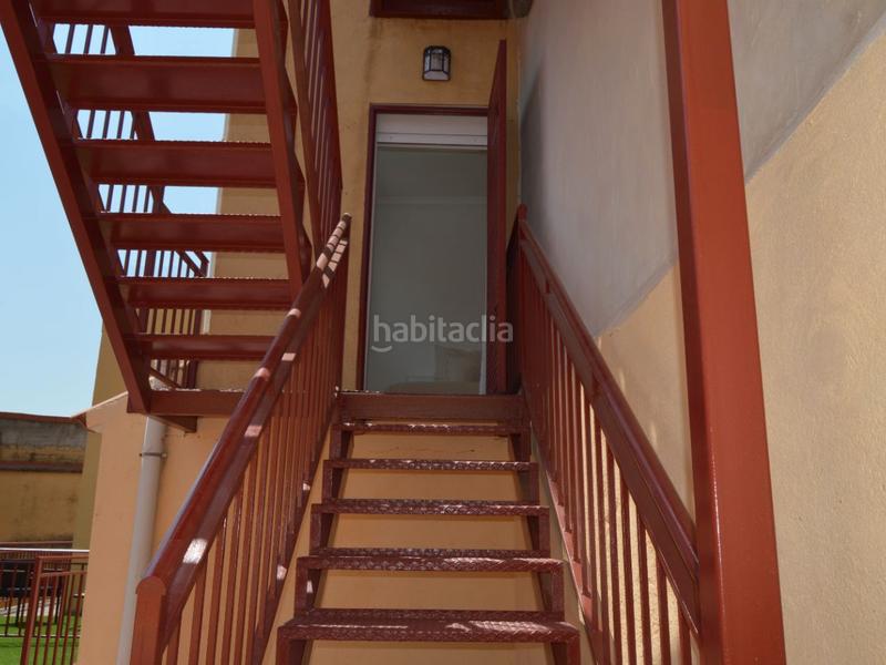 Foto 4c68b0a4-6d55-435c-adce-9c07282bd418. Piso en calle san isidro 6 ¡oportunidad única! bajo recién reformado, con patio y amueblado . en Torrelaguna