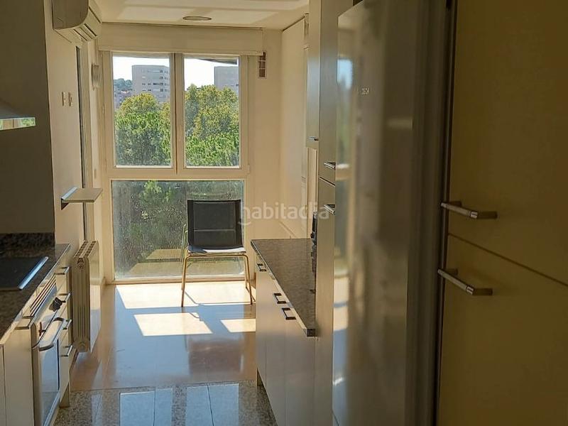 Foto 4533be0d-eede-4b2d-ab6c-f8aebb2a1e50. Alquiler piso en carrer oriol martorell i codina 4 fantastico piso parque del mig dia en Girona