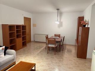 Alquiler Piso en Salvador espriu 13. Pis de 2 habitacions amb terrassa i pàrquing – llest per entrar-
