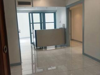 Rent Office space in Gran via  610. Oficina de 140 metros