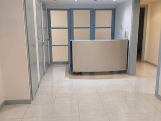 Rent Office space in Gran via  610. Oficina de 140 metros