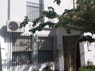 Maison jumelée à Pablo iglesias  23. Casa de 2 plantas