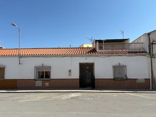 Haus in Santa adela 9. Casa con dos viviendas independientes y amplio jardín andaluz.