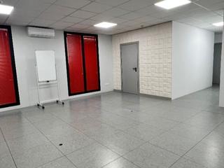 Lloguer Oficina a C/ patrimonio mundial 7. Oficina luminosa y versátil en zona la montaña (aranjuez)