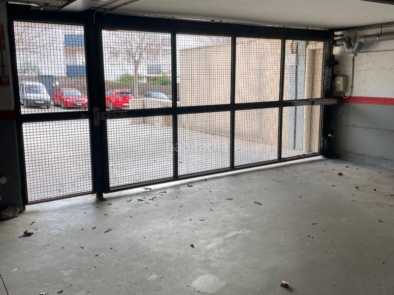 Foto 73145ca9-7333-4279-9de6-bca204c596e0. Alquiler piso en avda francesc macià 30 fenomenal piso (bajos con amplia terraza) en Sitges