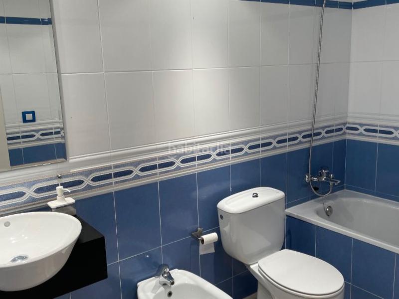 Foto b119d3e0-8095-4668-a7a8-a0118b321be5. Alquiler piso en avda francesc macià 30 fenomenal piso (bajos con amplia terraza) en Sitges